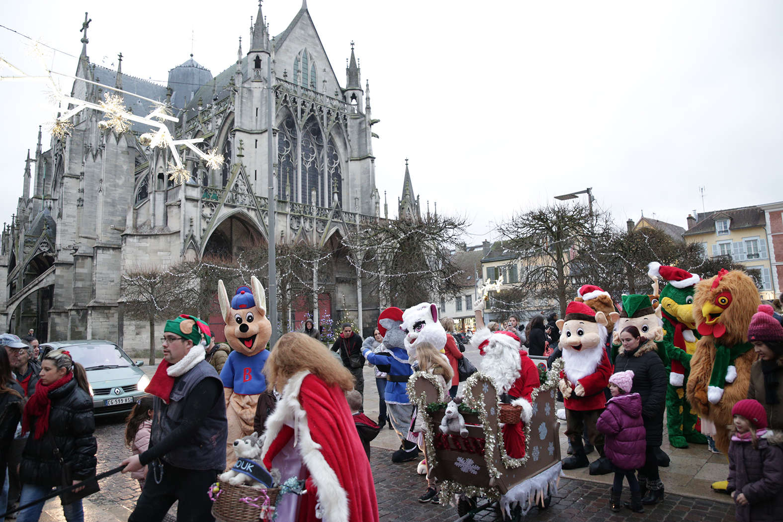 Le Père Noël et Mascottes