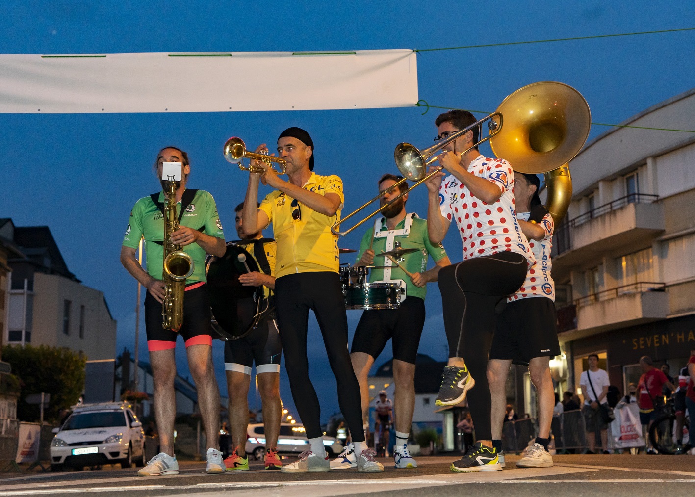 FANFARE DU VELO